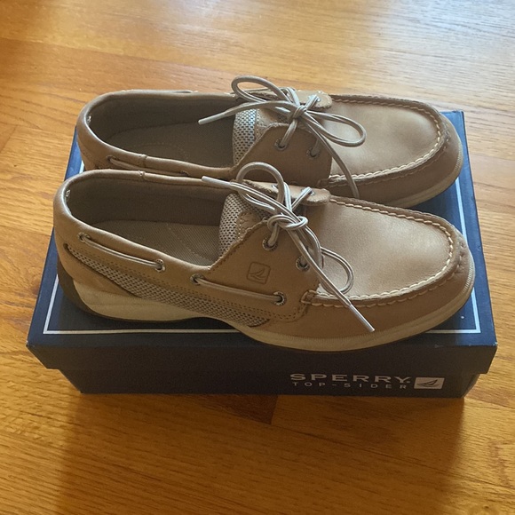 Sperrys - Picture 2 of 4